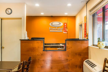 Econo Lodge Norwalk Dış mekan fotoğraf