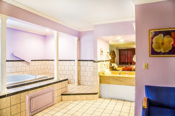 Econo Lodge Norwalk Dış mekan fotoğraf